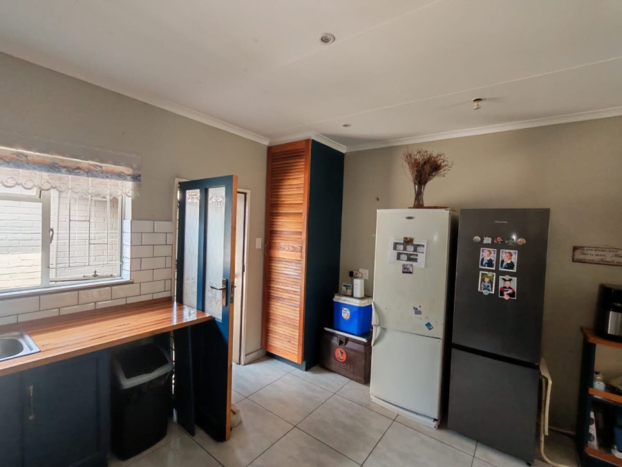 2 Bedroom Property for Sale in Langenhovenpark Free State